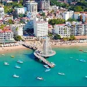 delfin-vista-pier-beach-front.hotelspuertovallarta.org/